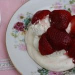 strawberry and cream pavlova