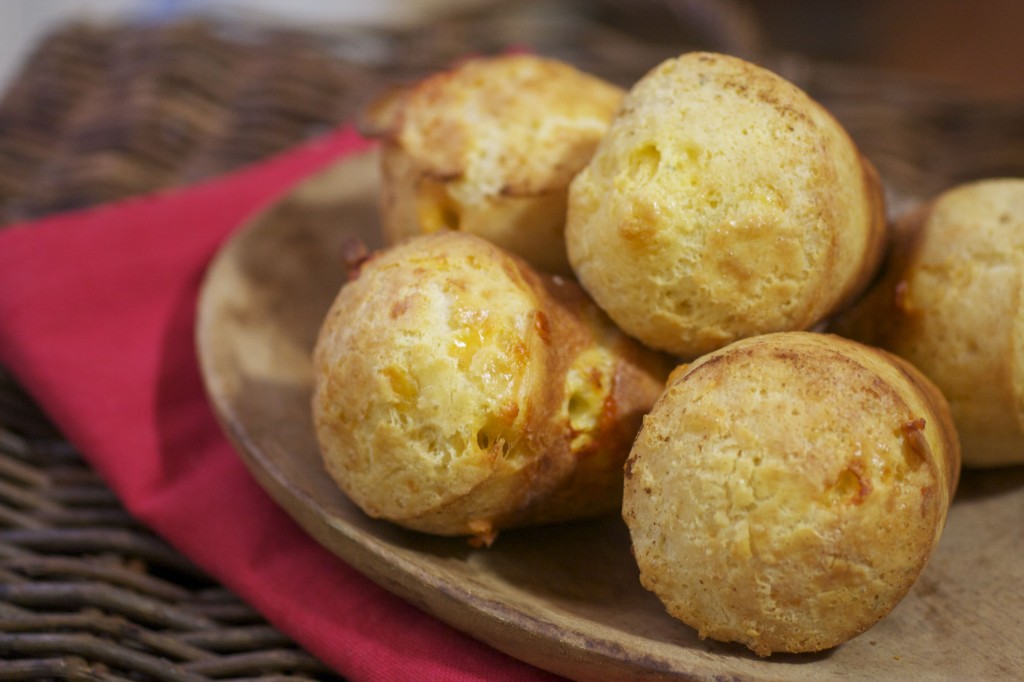 cheddar cheese popovers