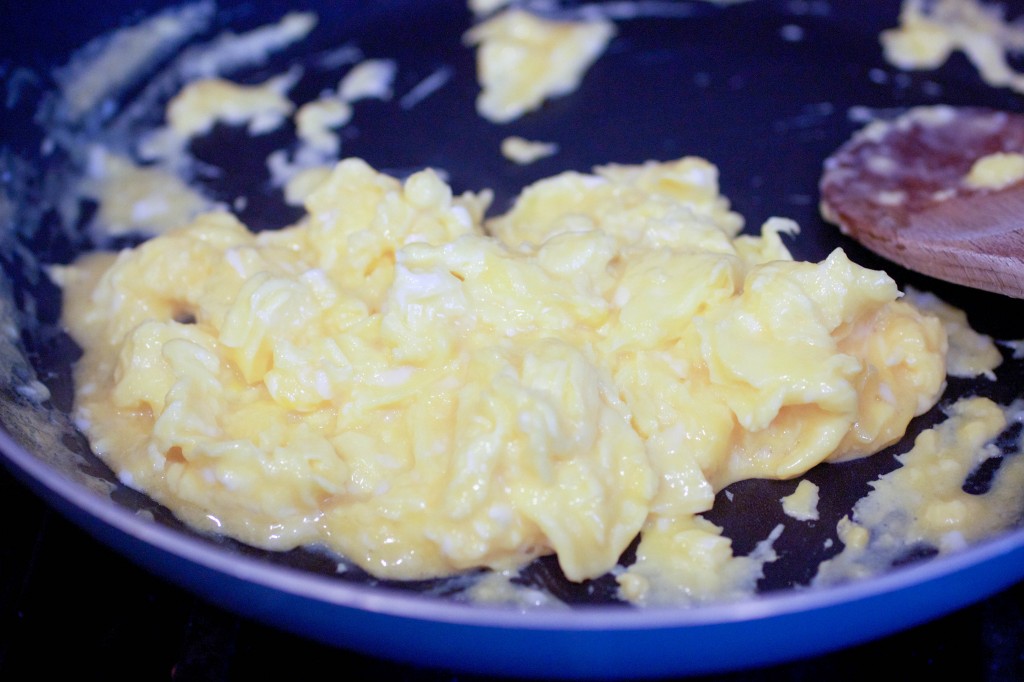 how-to-scramble-eggs-cooked