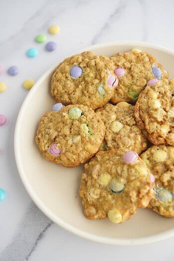 Plate of spring m&m cookies.